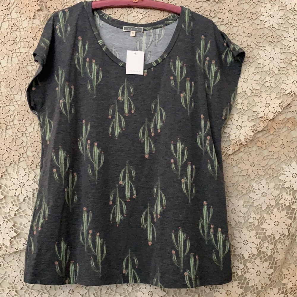 Pleione boxy fit super soft tee. 4U desert girls🌵